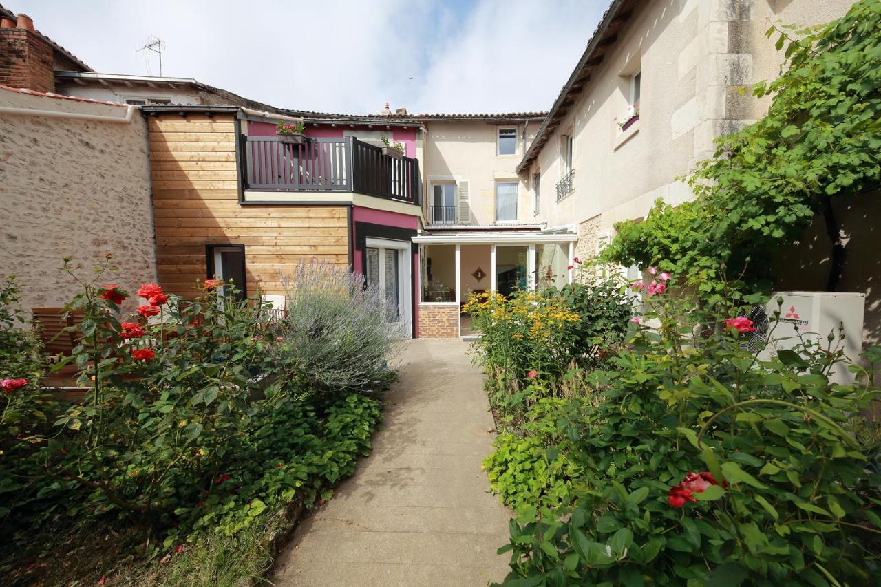 La Loge Des Fees Bed & Breakfast Latille Ngoại thất bức ảnh